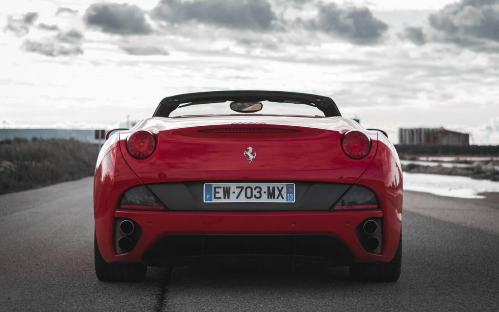 red-ferrari-1024x640
